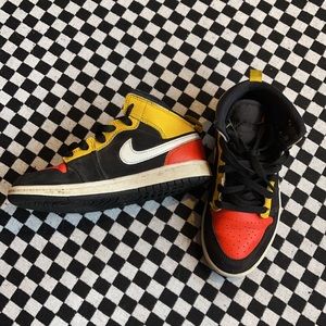 Boys Air Jordan’s Size 1